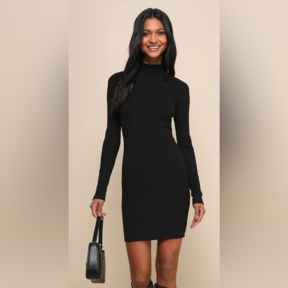 LIKE NEW 🖤 Lulu’s Long Sleeve Black Sweater Dress